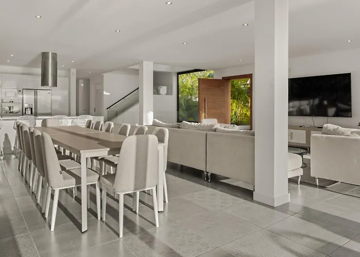 Вилла Karat Esmeralda Адехе