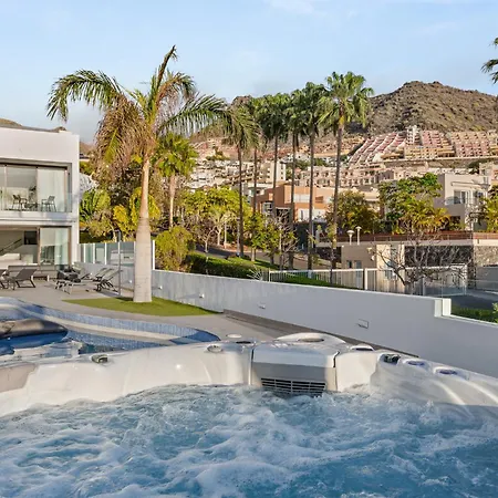 Karat Esmeralda Villa *